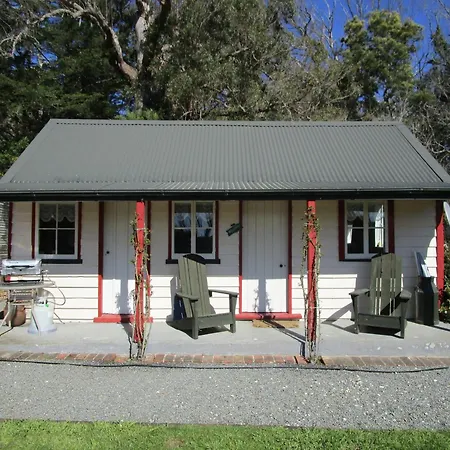 India House & Ica Whare In Whareama, Nr Riversdale Beach Exterior photo
