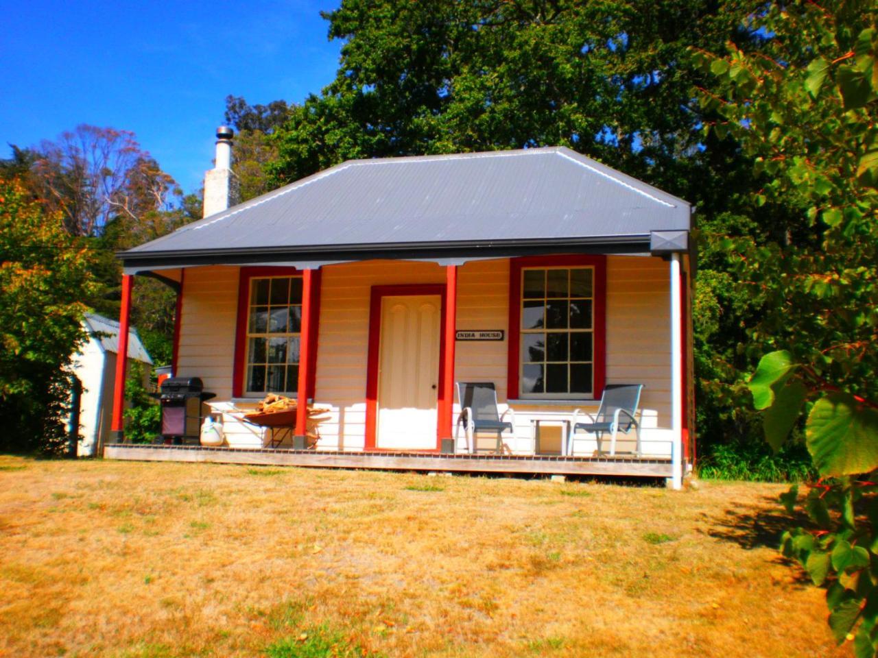 India House & Ica Whare In Whareama, Nr Riversdale Holiday home