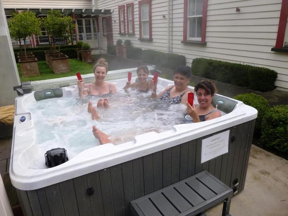 India House & Ica Whare In Whareama, Nr Riversdale Holiday home