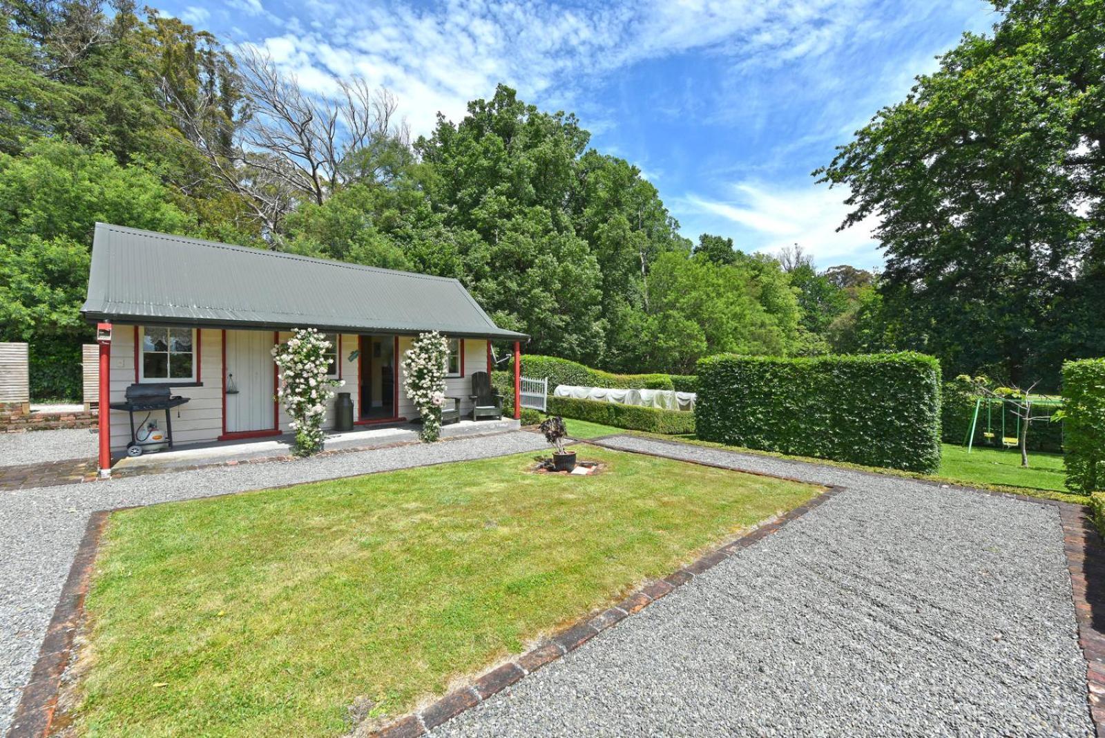 India House & Ica Whare In Whareama, Nr Riversdale Whareama