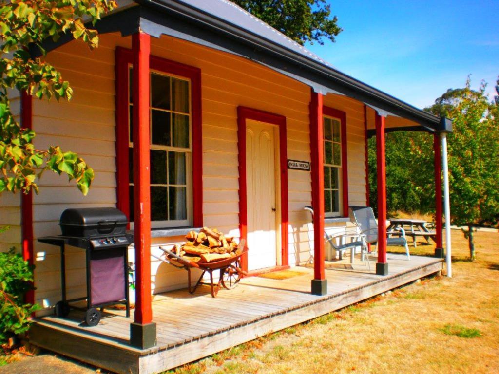 India House & Ica Whare In Whareama, Nr Riversdale Holiday home *